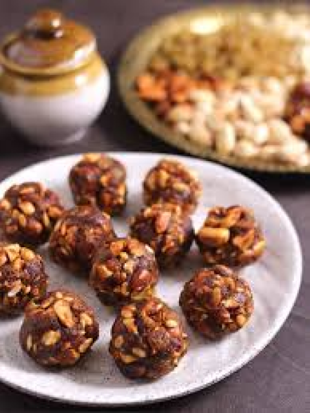 Dates Laddu